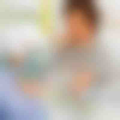 Gioco di abbinamento dei colori delle perline | CATERPILLARI